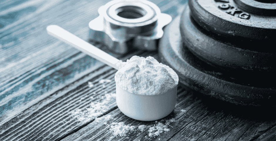 kreatin monohydrat posilovna sila vytrvalost preworkout brichta bomby