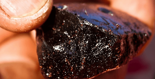 Kratom World Shilajit Prodej Mountain Blood Krev z hor ayurvédská léčebná surovina