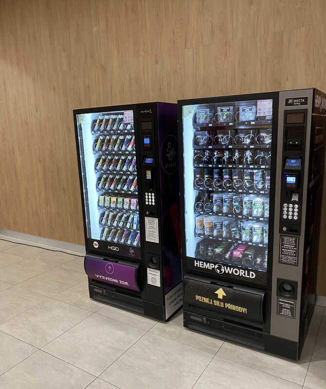 Kratom, CBD a HHC automat