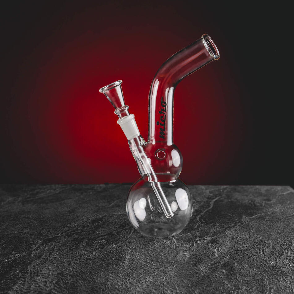 CBD HHC květy bong joint hulení konopí kanabinoid bong na květy prodej